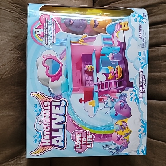 Hatchimals Alive BNIB - Picture 1 of 4